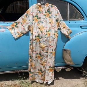 Vintage kaftan size medium